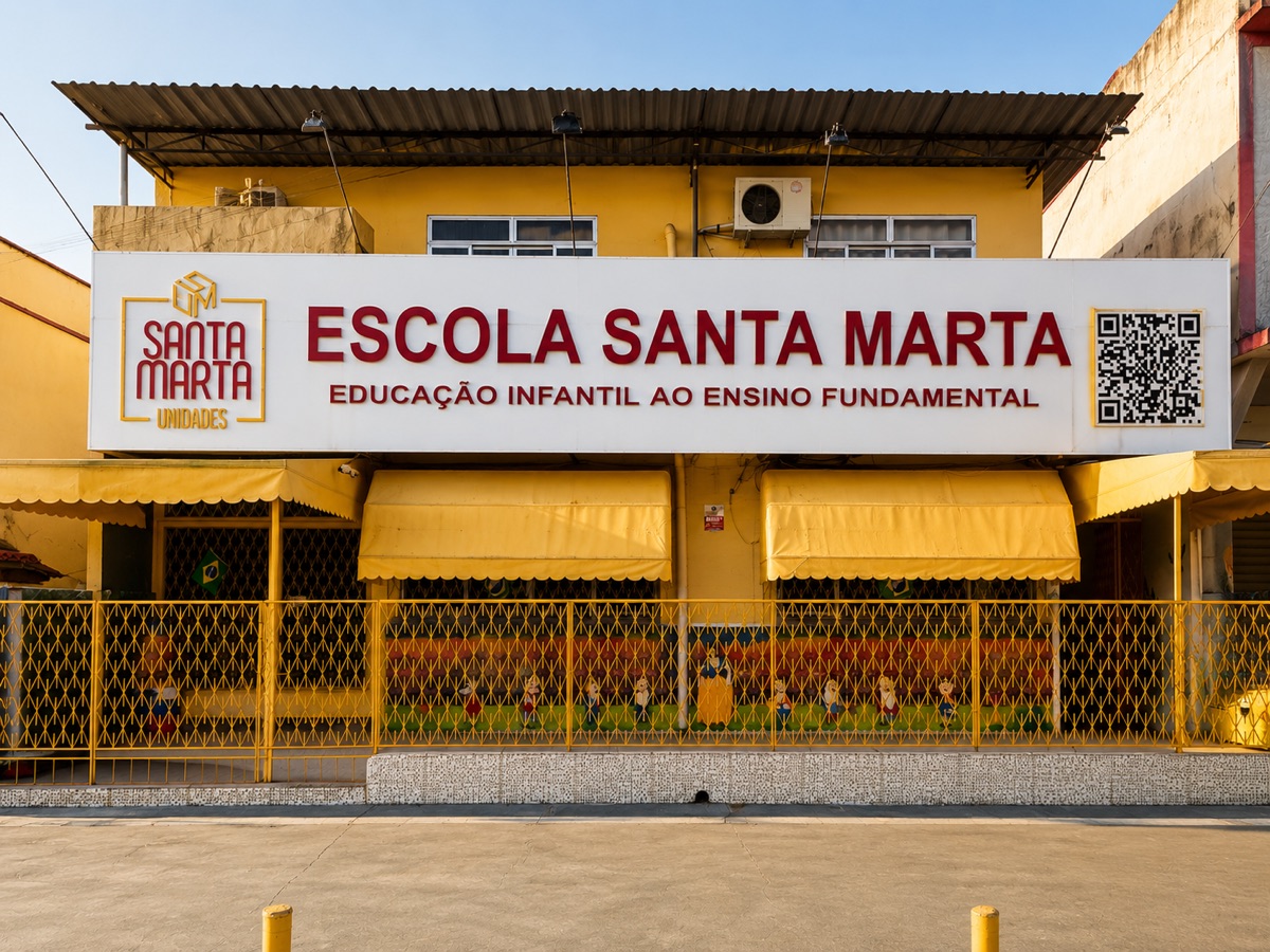 Fachada da Escola Santa Marta